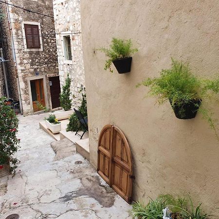 Room With Shared Bathroom House Gorica ชิเบนิก ภายนอก รูปภาพ